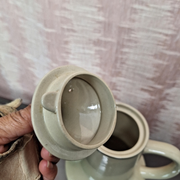 Vintage STRAWBERRIES 🍓 pitcher with lid, freezer to oven stoneware. - Picture 7 of 13